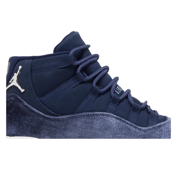 💙 Air Jordan 11 Retro “Midnight Navy Velvet” (W) • Navy Suede/Velvet • Size 9 ⭐️ - Picture 4 of 16